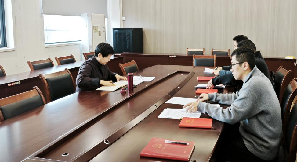 新能源电池学院领导班子召开2025年度民主生活会暨联动巡察整...